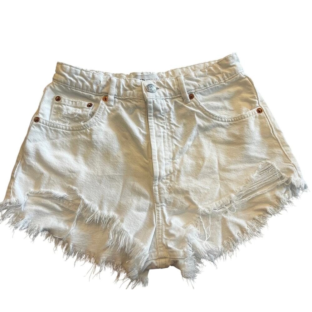 ZARA White Distressed Denim Cut-Off Shorts‎ Women’s Size 6